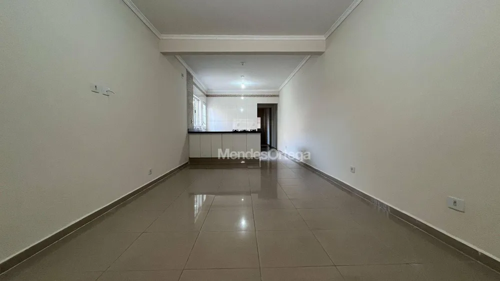 Casa, 4 quartos, 210 m² - Foto 3