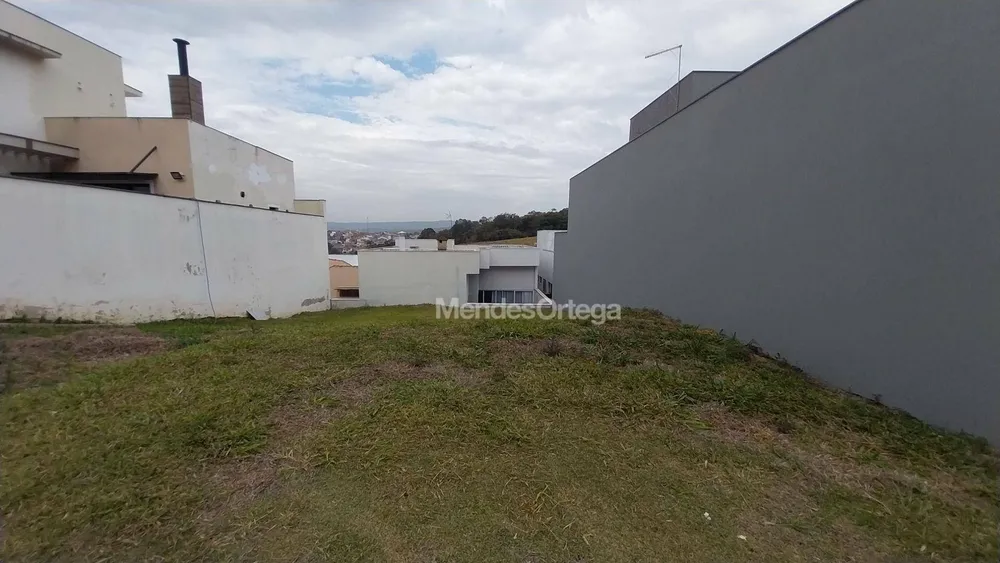 Loteamento e Condomínio, 300 m² - Foto 1