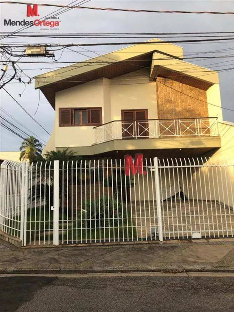 Casa, 3 quartos, 316 m² - Foto 1