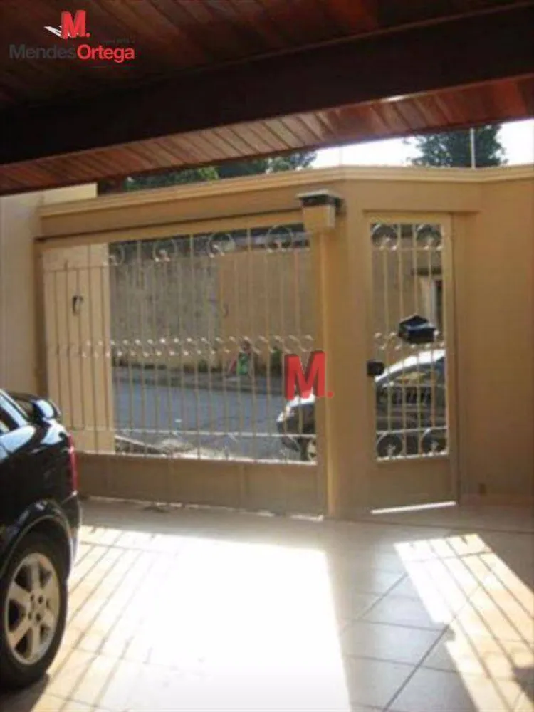 Casa, 3 quartos, 230 m² - Foto 1