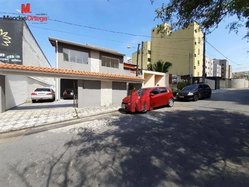 Casa, 3 quartos, 321 m² - Foto 1