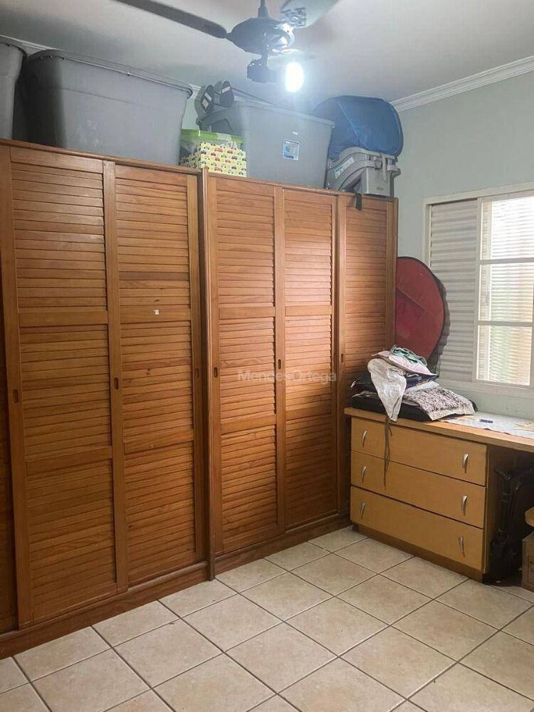 Casa, 3 quartos, 220 m² - Foto 1