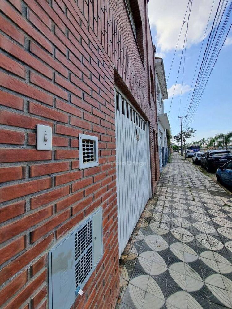 Casa à venda com 3 quartos, 185m² - Foto 3
