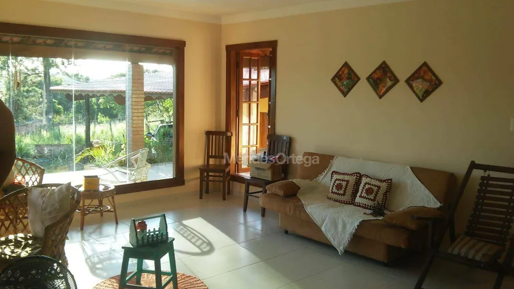 Chácara, 4 quartos, 1428 m² - Foto 2