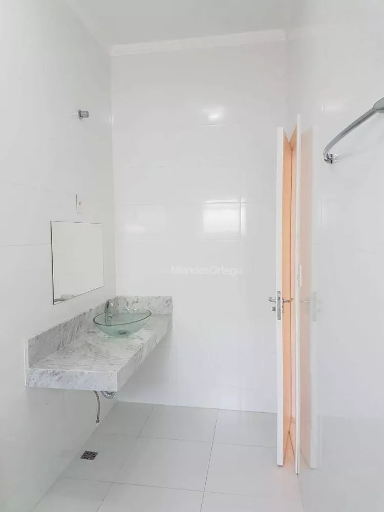 Casa de Condomínio para alugar com 3 quartos, 203m² - Foto 20