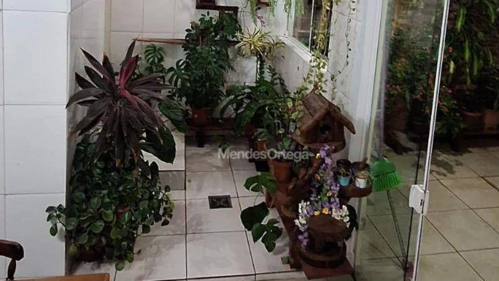 Casa, 3 quartos, 196 m² - Foto 1