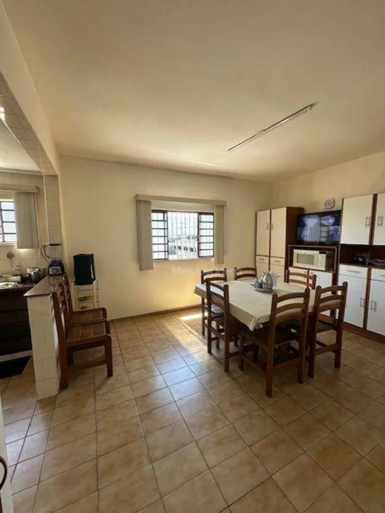 Casa, 3 quartos, 262 m² - Foto 2