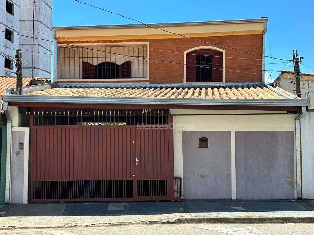 Casa, 3 quartos, 262 m² - Foto 1