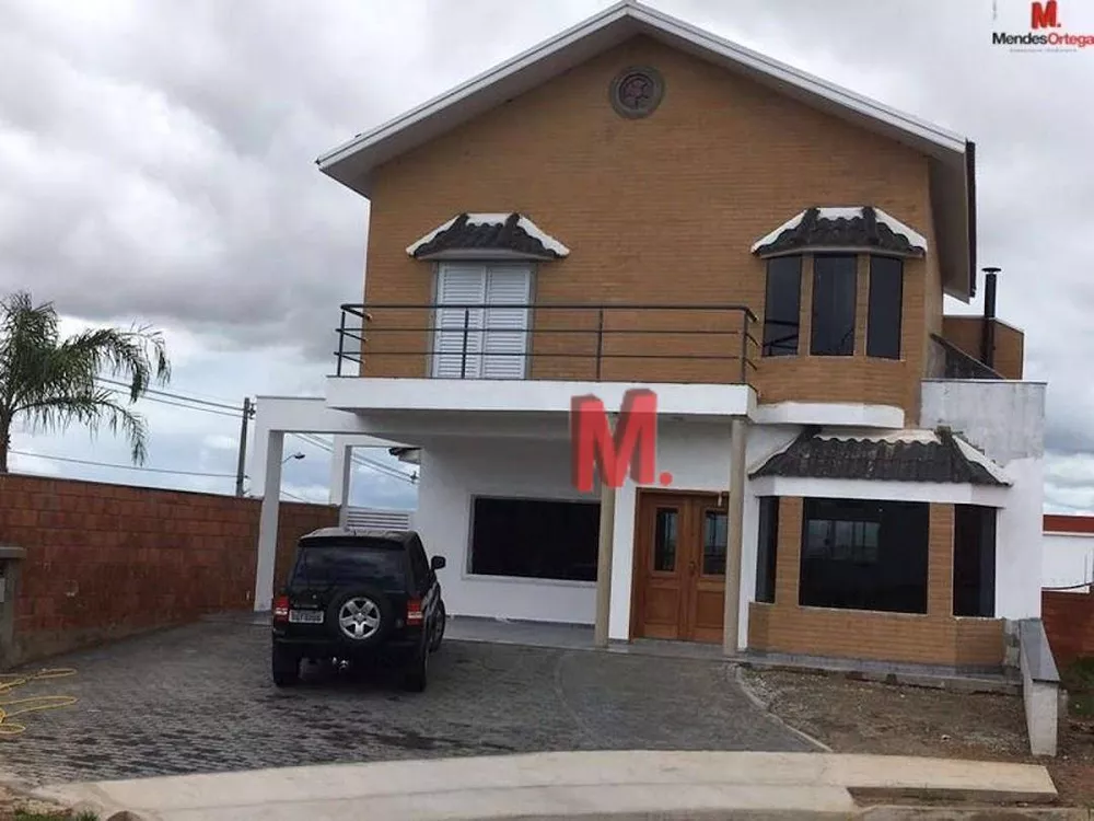 Casa de Condomínio à venda com 3 quartos, 296m² - Foto 2