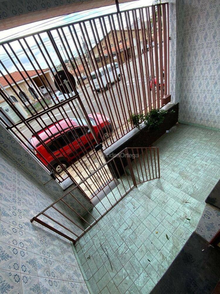 Casa para alugar com 2 quartos, 70m² - Foto 1