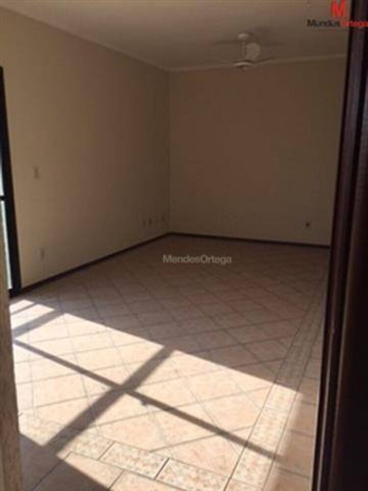 Apartamento para alugar com 3 quartos, 94m² - Foto 2