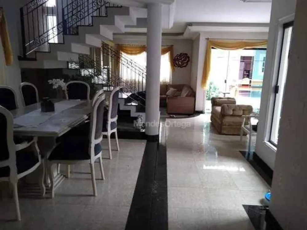 Casa, 4 quartos, 340 m² - Foto 2