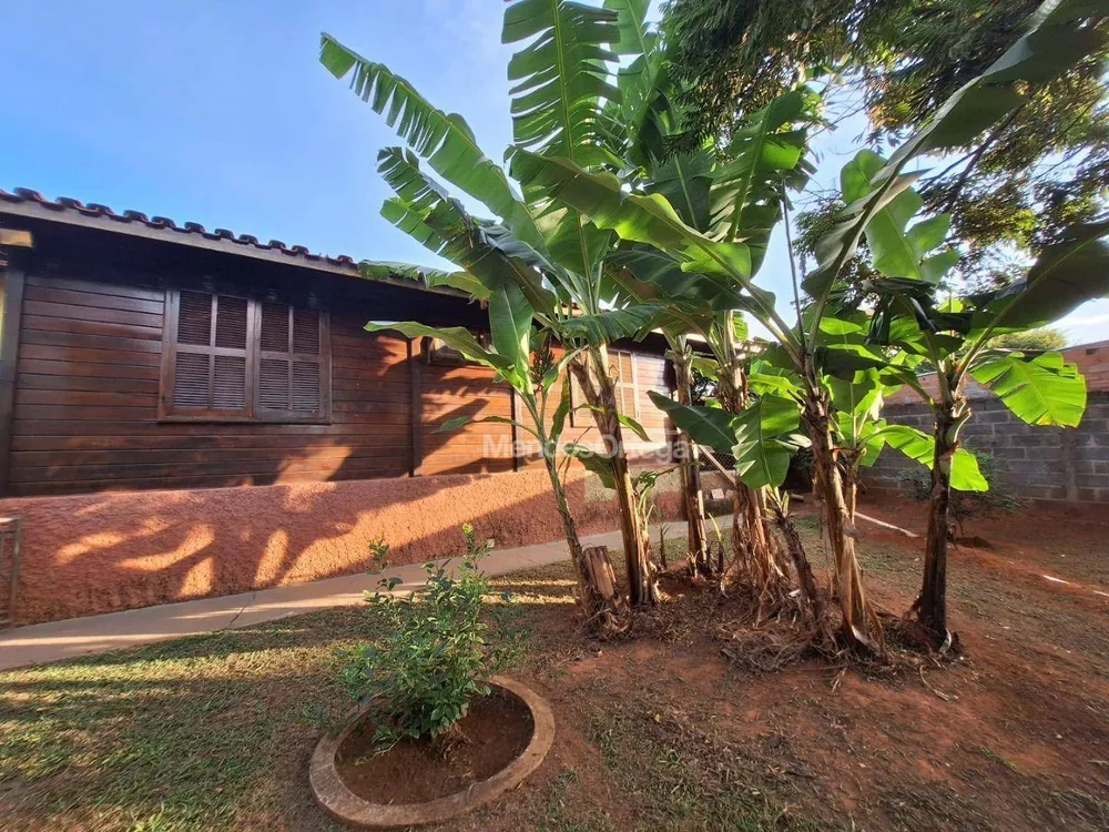 Chácara, 2 quartos, 2166 m² - Foto 12