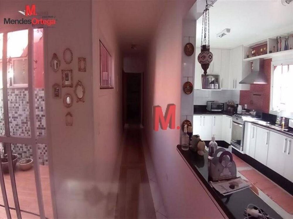 Casa, 3 quartos, 201 m² - Foto 2