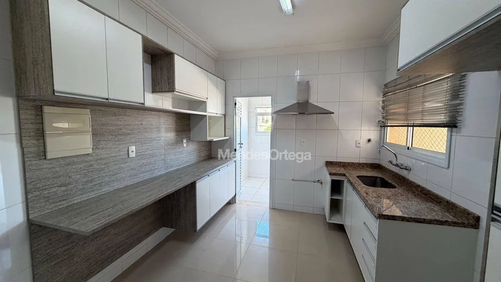Apartamento, 3 quartos, 120 m² - Foto 1