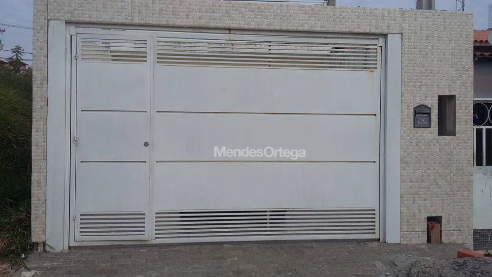 Casa, 2 quartos, 140 m² - Foto 1