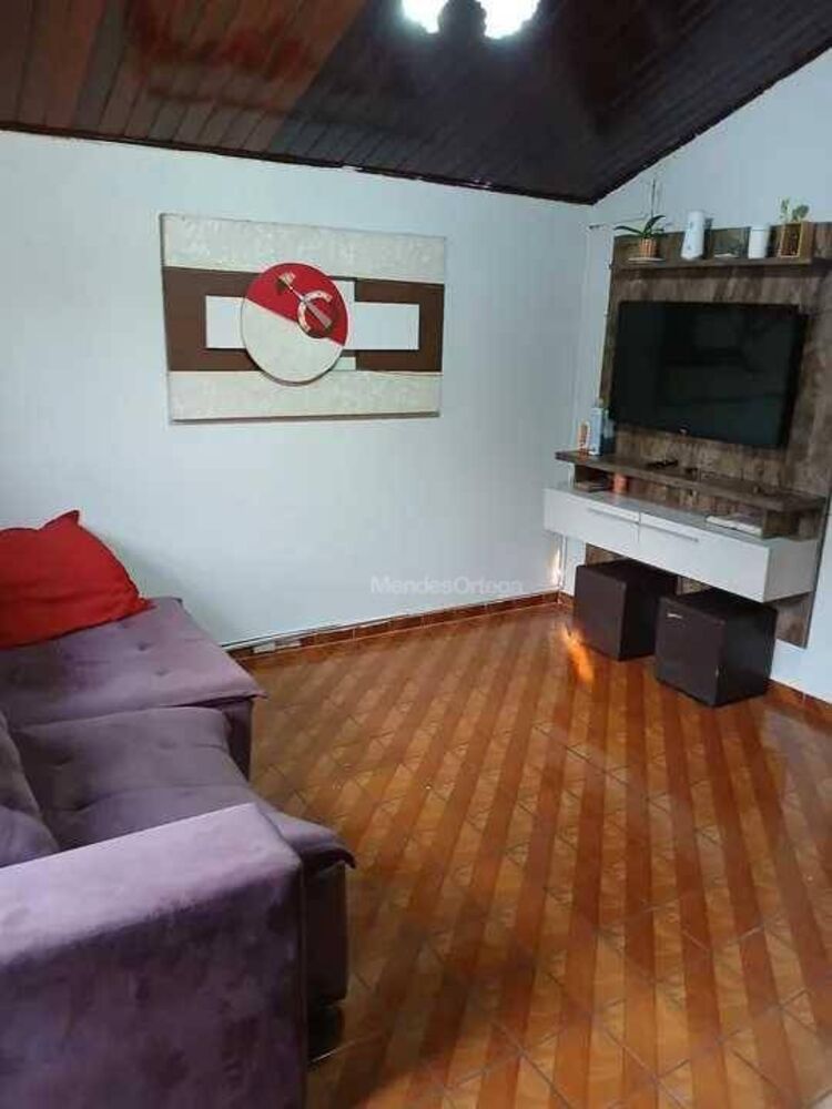 Casa, 3 quartos, 219 m² - Foto 1