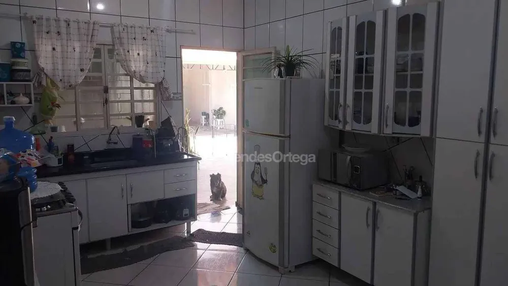 Casa, 2 quartos, 230 m² - Foto 8