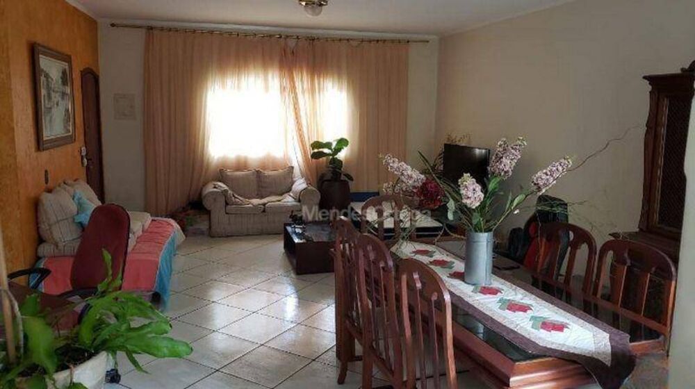 Casa, 3 quartos, 256 m² - Foto 2