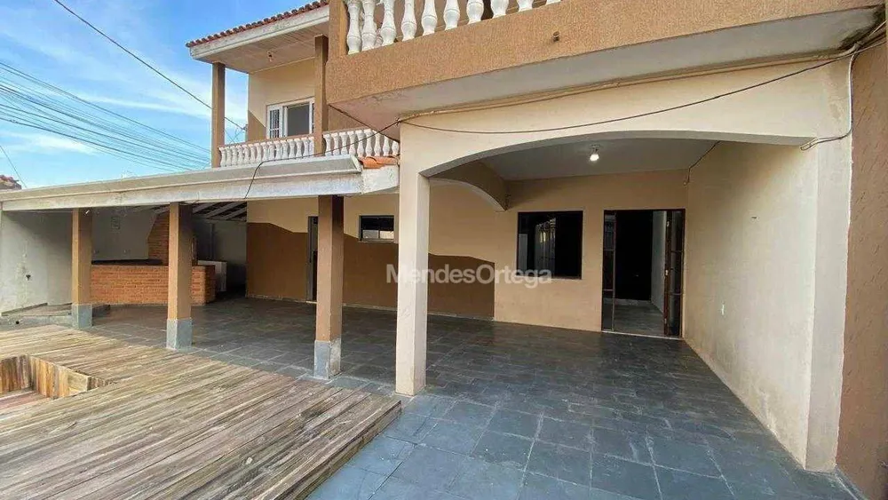 Casa, 2 quartos, 157 m² - Foto 1