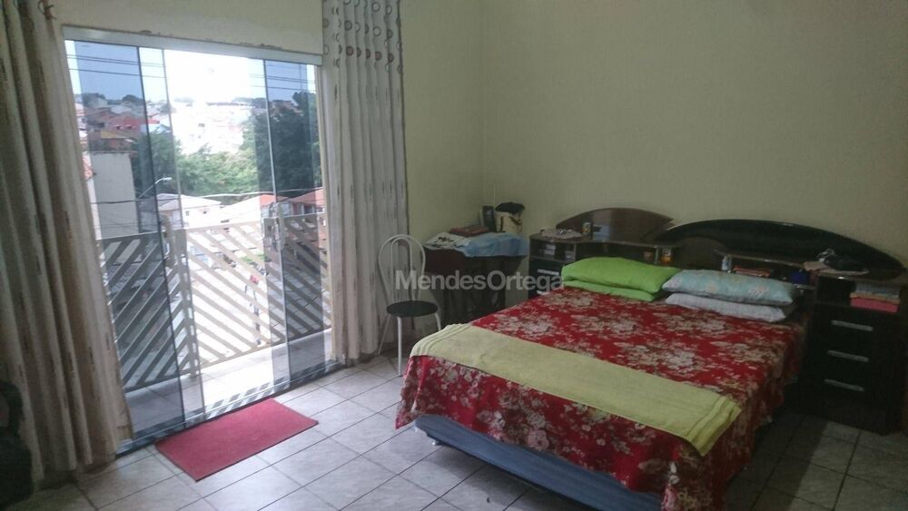 Casa, 4 quartos, 246 m² - Foto 2