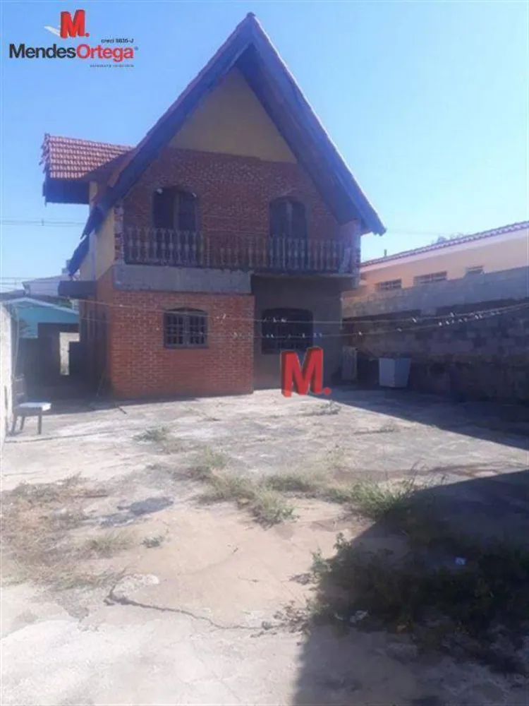 Casa, 3 quartos, 151 m² - Foto 1