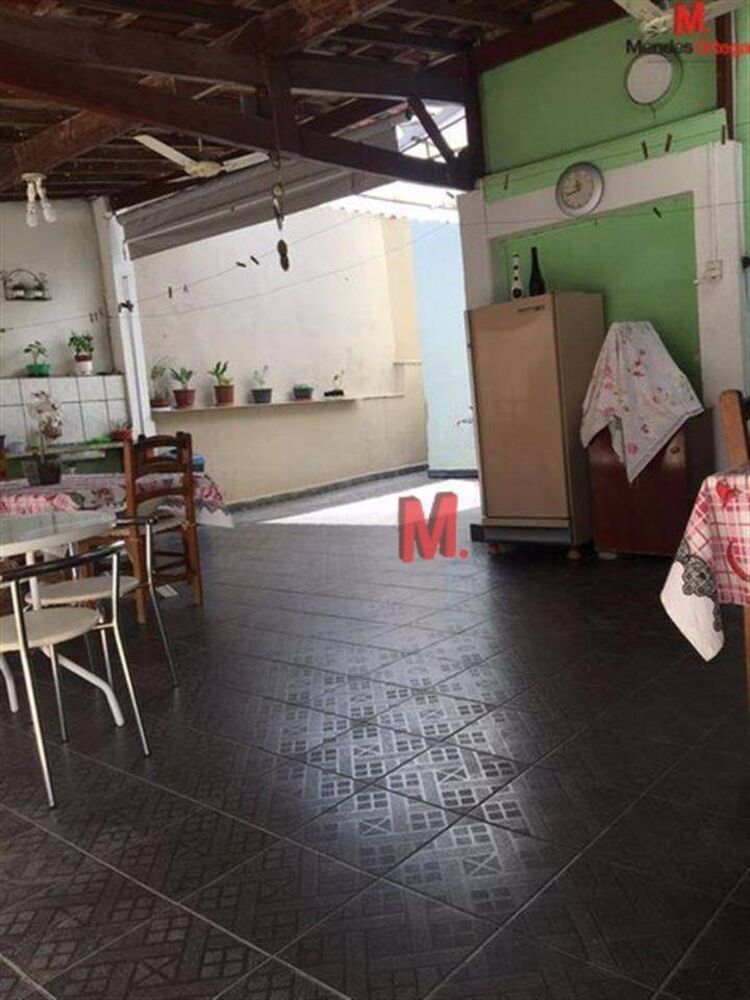 Casa, 3 quartos, 200 m² - Foto 4