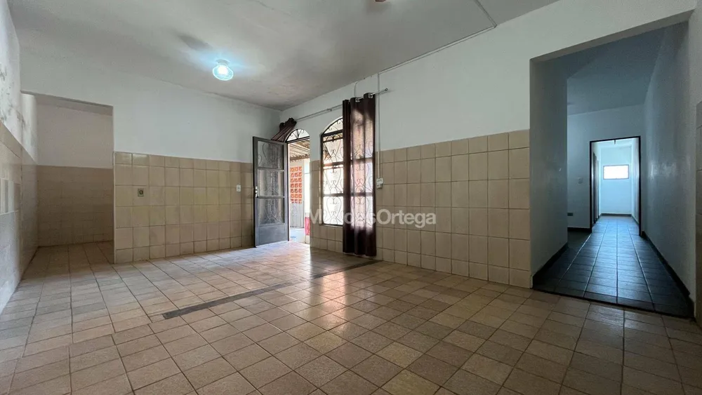 Casa, 3 quartos, 228 m² - Foto 3