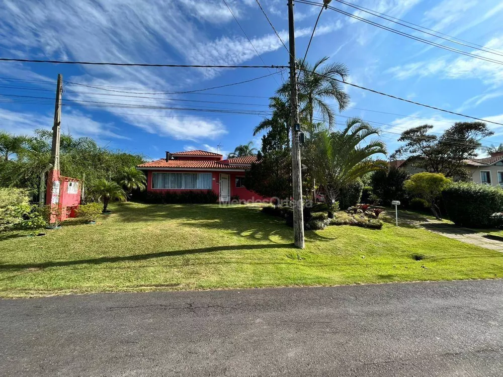 Casa de Condomínio à venda com 3 quartos, 300m² - Foto 2