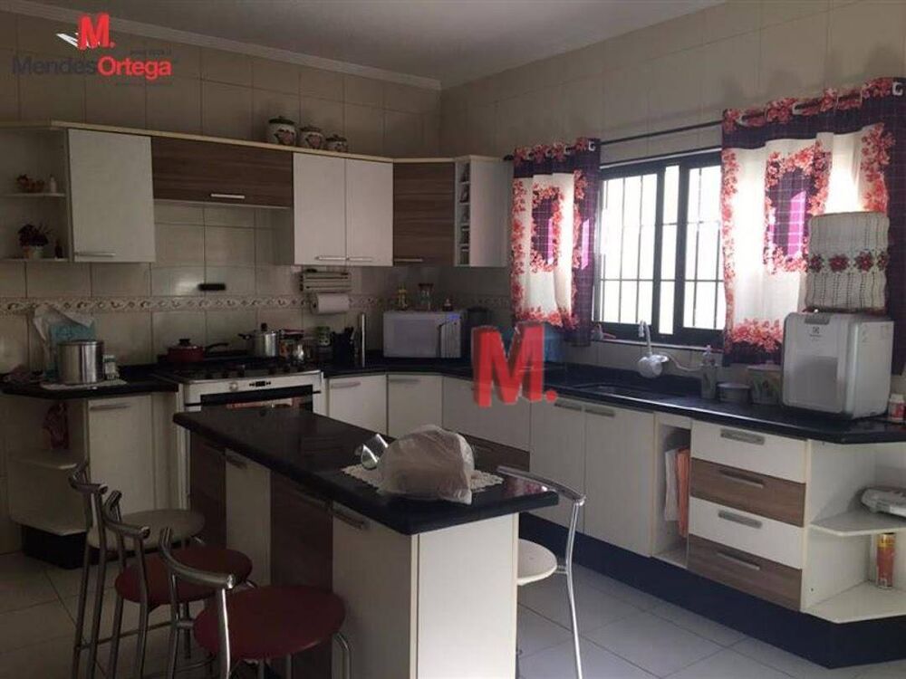 Casa, 4 quartos, 254 m² - Foto 19