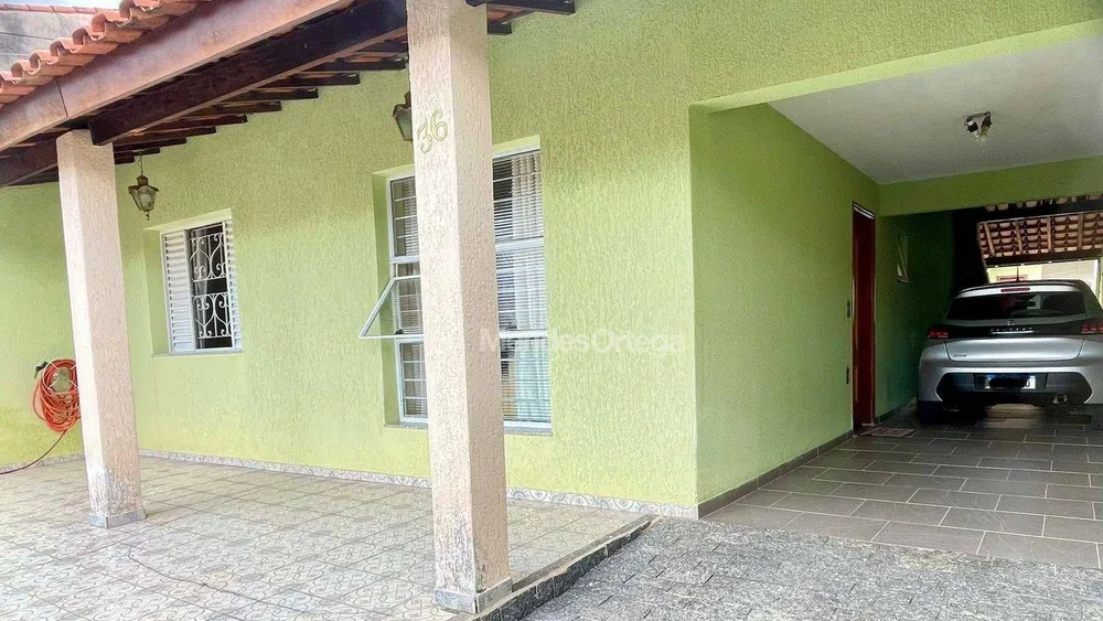 Casa, 3 quartos, 184 m² - Foto 2