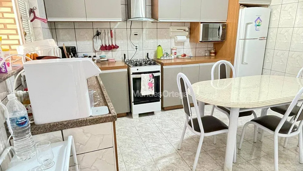Casa, 3 quartos, 184 m² - Foto 6