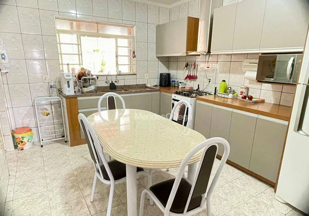 Casa, 3 quartos, 184 m² - Foto 5
