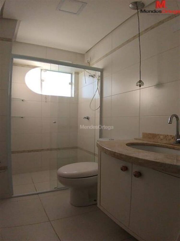 Apartamento à venda com 2 quartos, 70m² - Foto 3