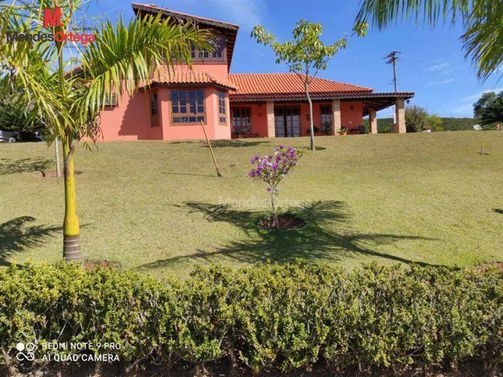 Chácara, 4 quartos, 2100 m² - Foto 1