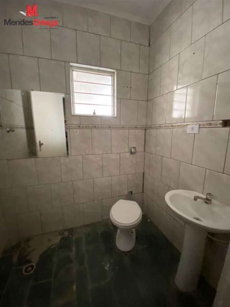 Casa para alugar com 3 quartos, 130m² - Foto 22