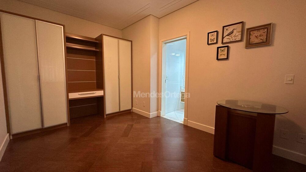 Casa de Condomínio à venda e aluguel com 3 quartos, 368m² - Foto 4