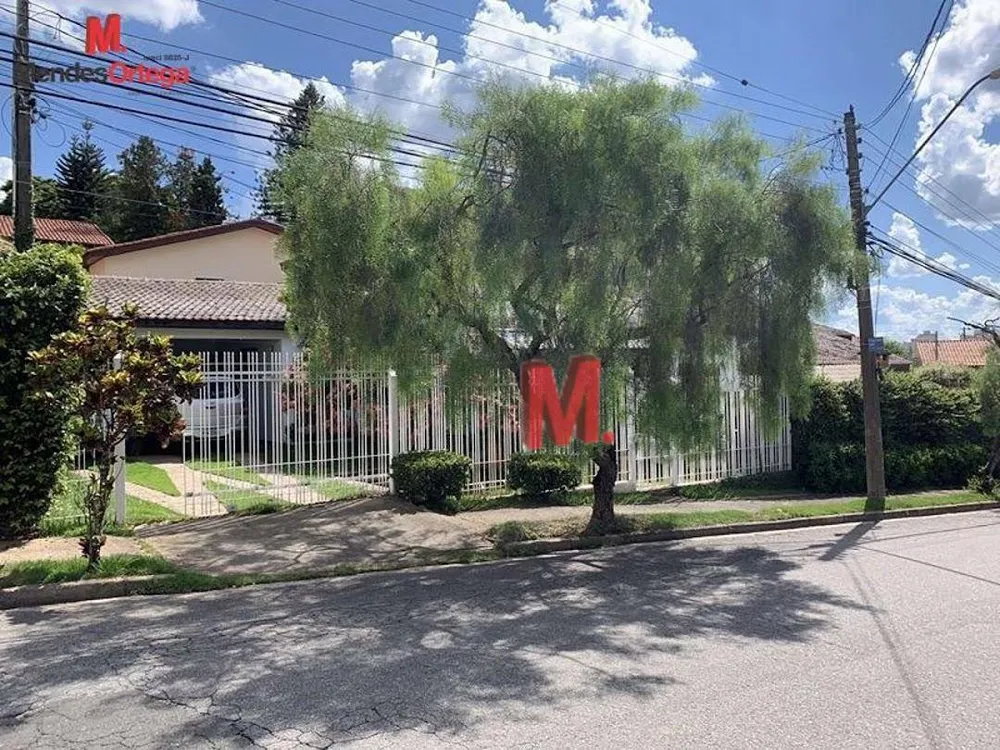 Casa, 4 quartos, 359 m² - Foto 1