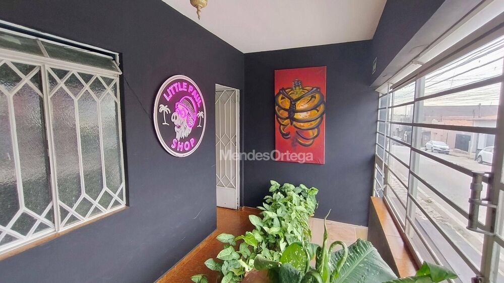 Casa à venda com 3 quartos, 204m² - Foto 3