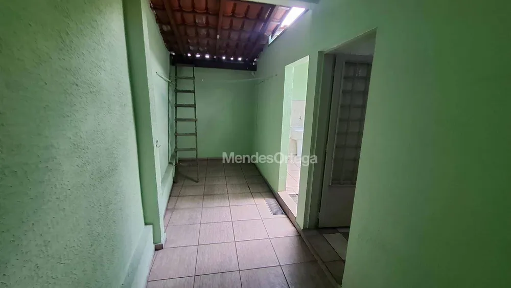 Casa, 3 quartos, 159 m² - Foto 2