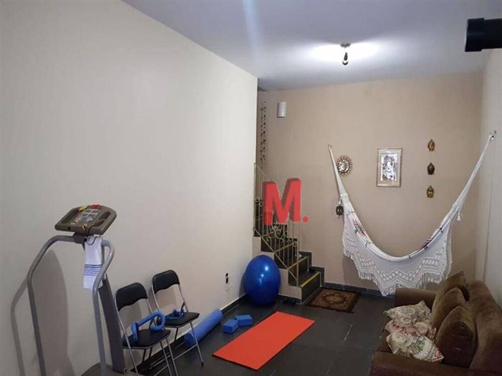 Casa à venda com 4 quartos, 350m² - Foto 2