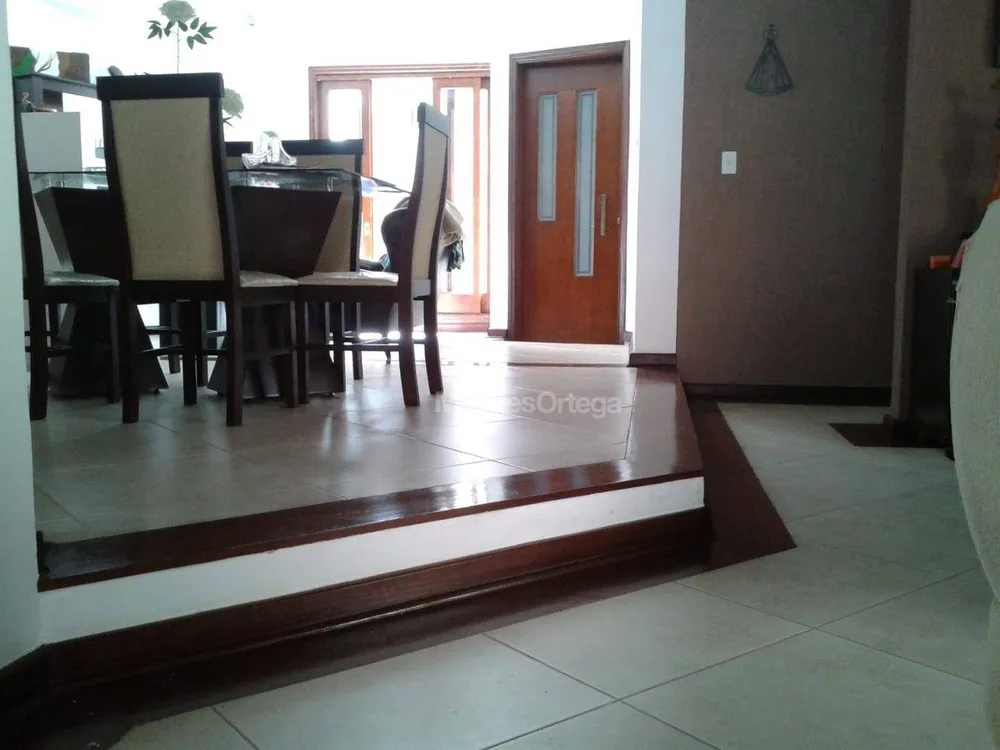 Casa, 3 quartos, 302 m² - Foto 4