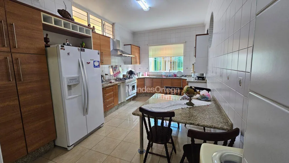 Casa, 3 quartos, 340 m² - Foto 6