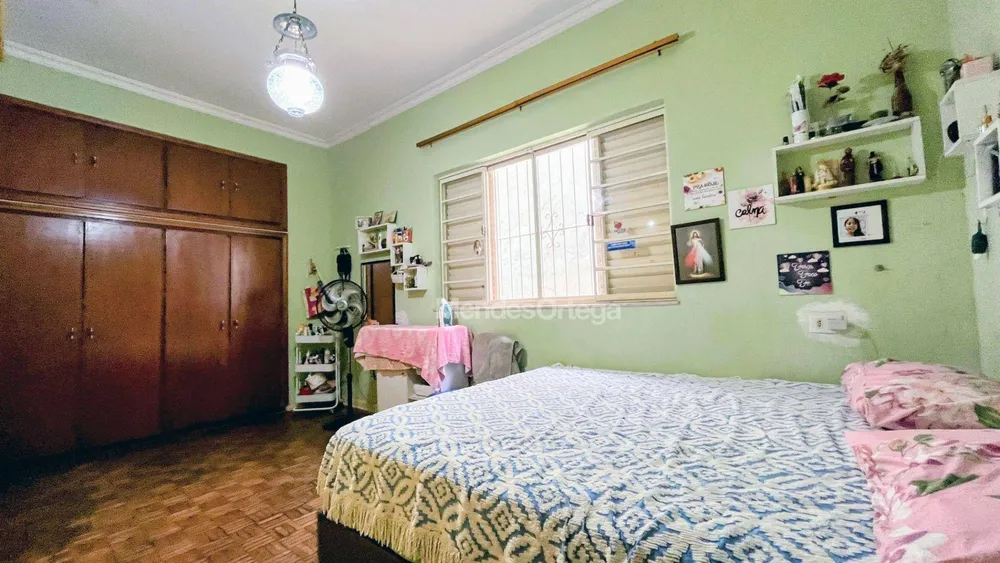 Casa, 6 quartos, 265 m² - Foto 3