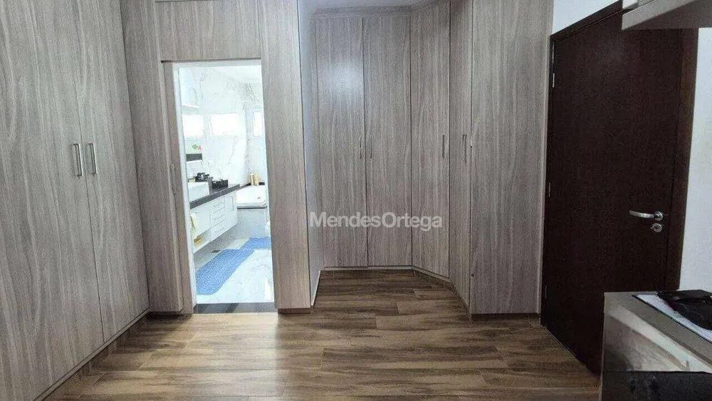 Casa, 3 quartos, 240 m² - Foto 11