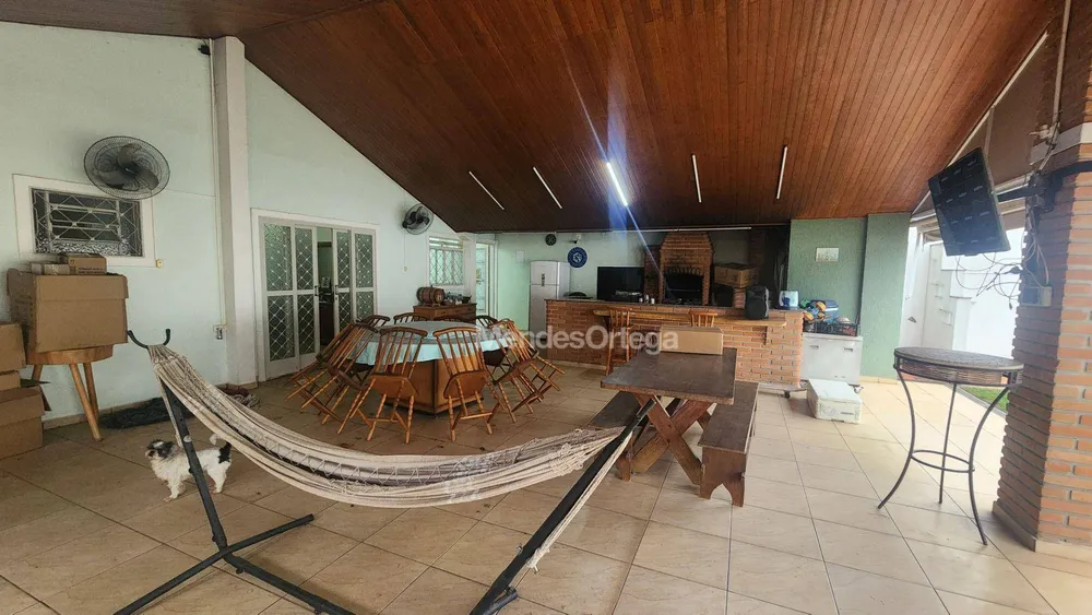 Casa, 3 quartos, 600 m² - Foto 1