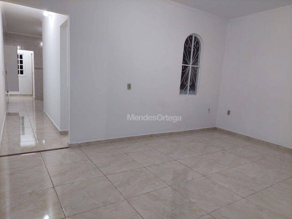 Casa, 3 quartos, 145 m² - Foto 2