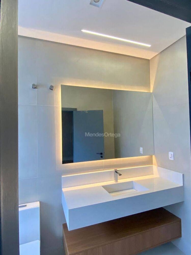 Casa de Condomínio à venda com 4 quartos, 355m² - Foto 2