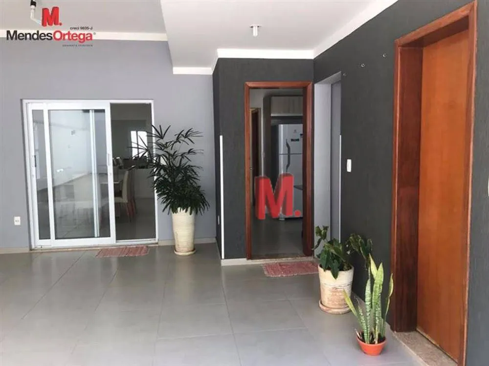 Casa, 3 quartos, 234 m² - Foto 1