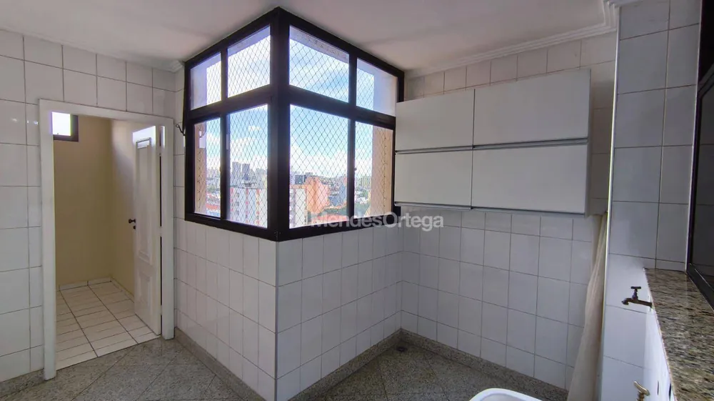 Apartamento, 3 quartos, 303 m² - Foto 1